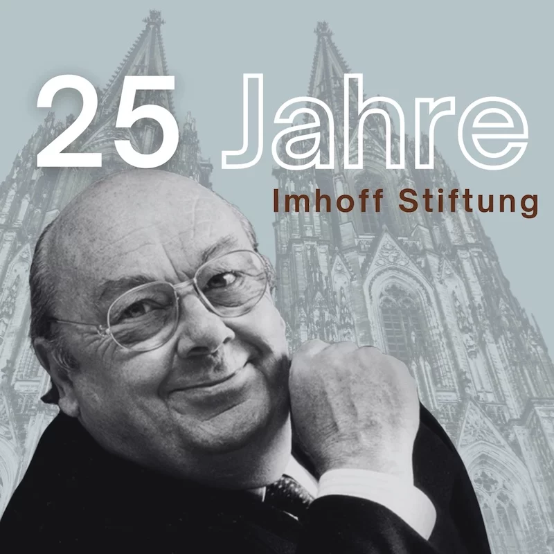 Hans Imhoff lächelnd vor dem Koelner Dom